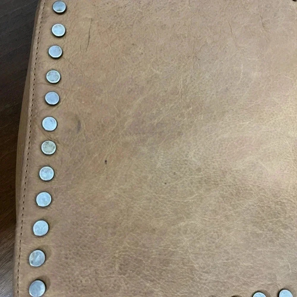 Anthropologie Mo and Co. light brown pebbled leather messenger/Crossbody bag - Picture 4 of 11